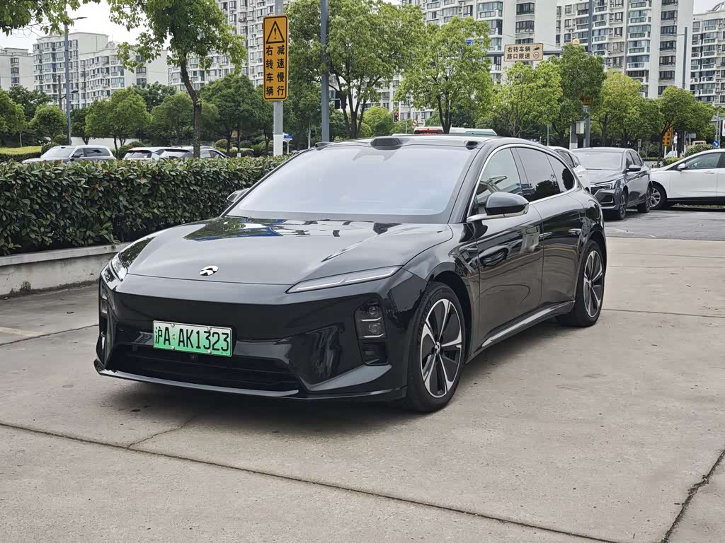 NIO ET5