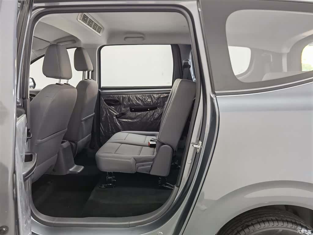 Wuling Hongguang, 2025 15