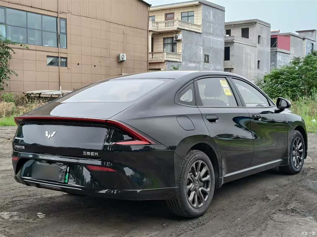 Wuling Starlight, 2025 7
