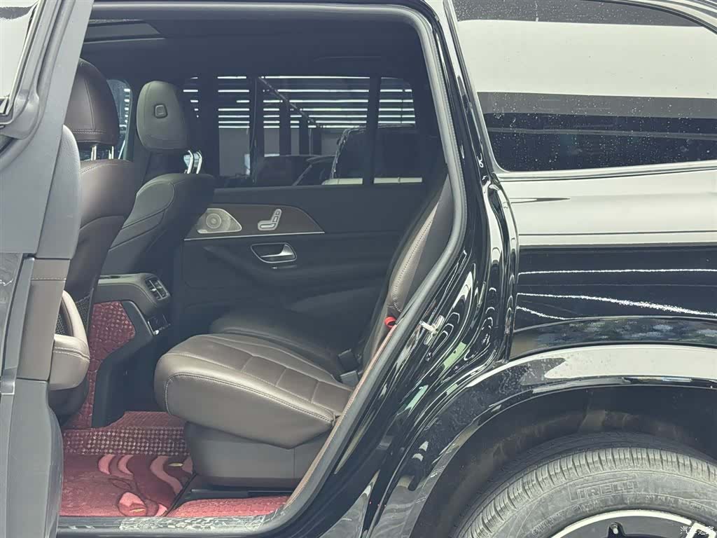Mercedes-Benz GLS, 2023 9