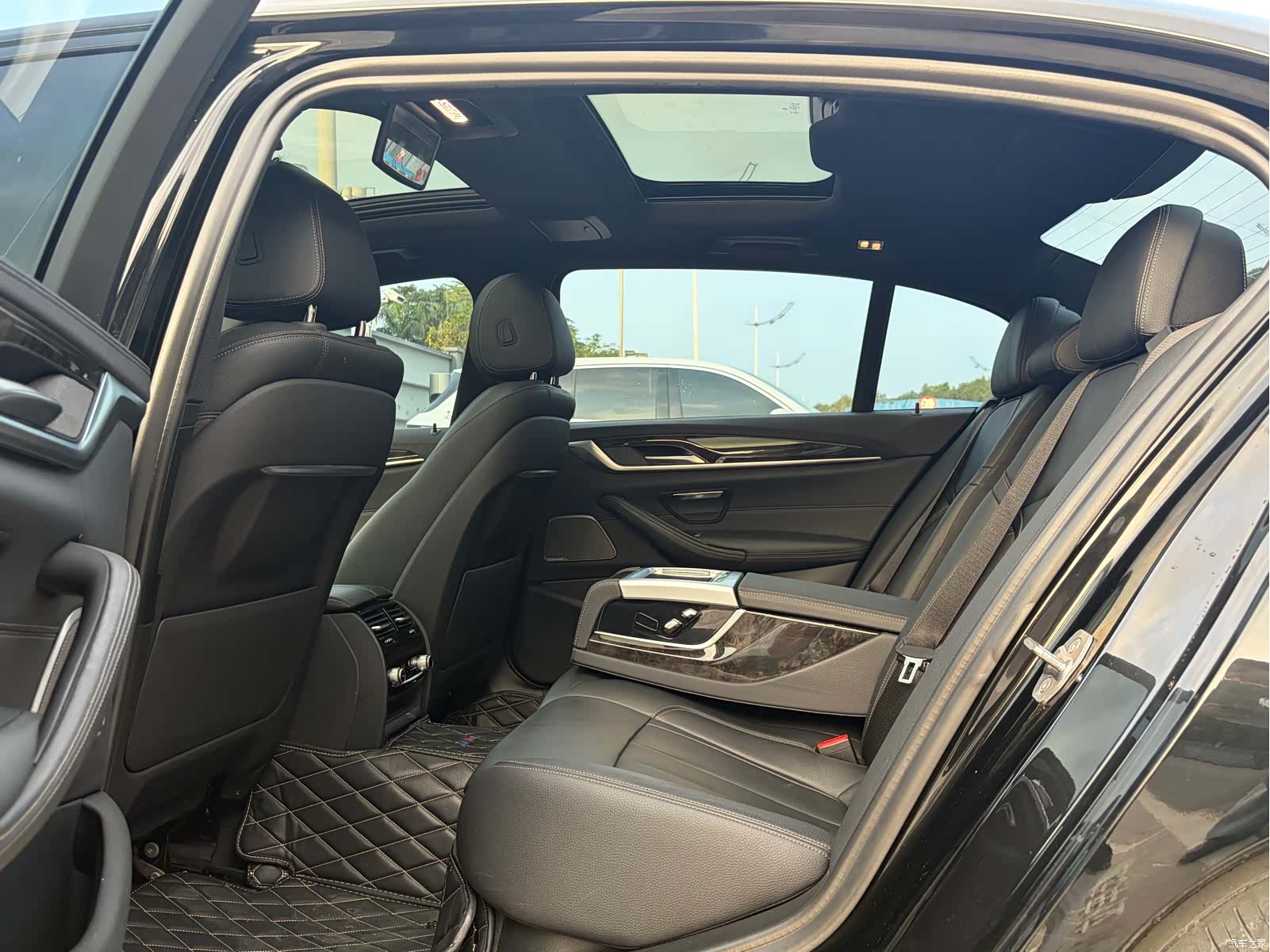 BMW 5 Series, 2019 30