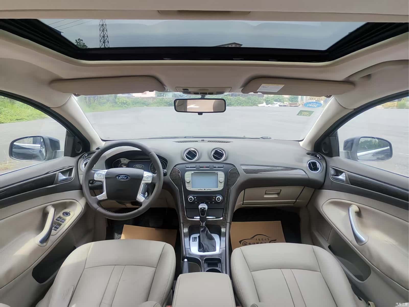 Ford Mondeo, 2011 8