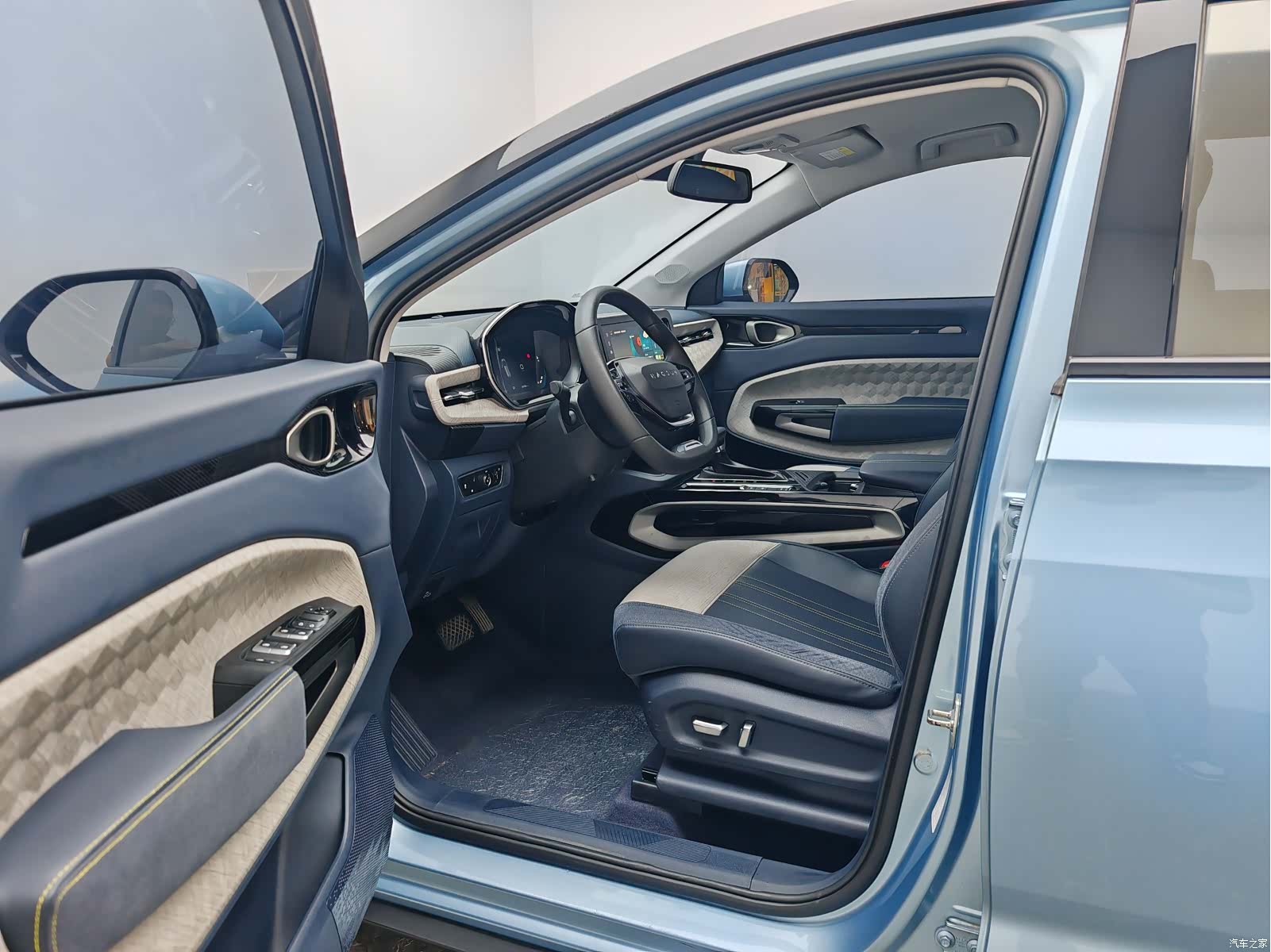 Wuling RM-5, 2021 14