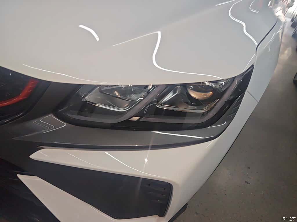 Geely Coolray, 2022 24