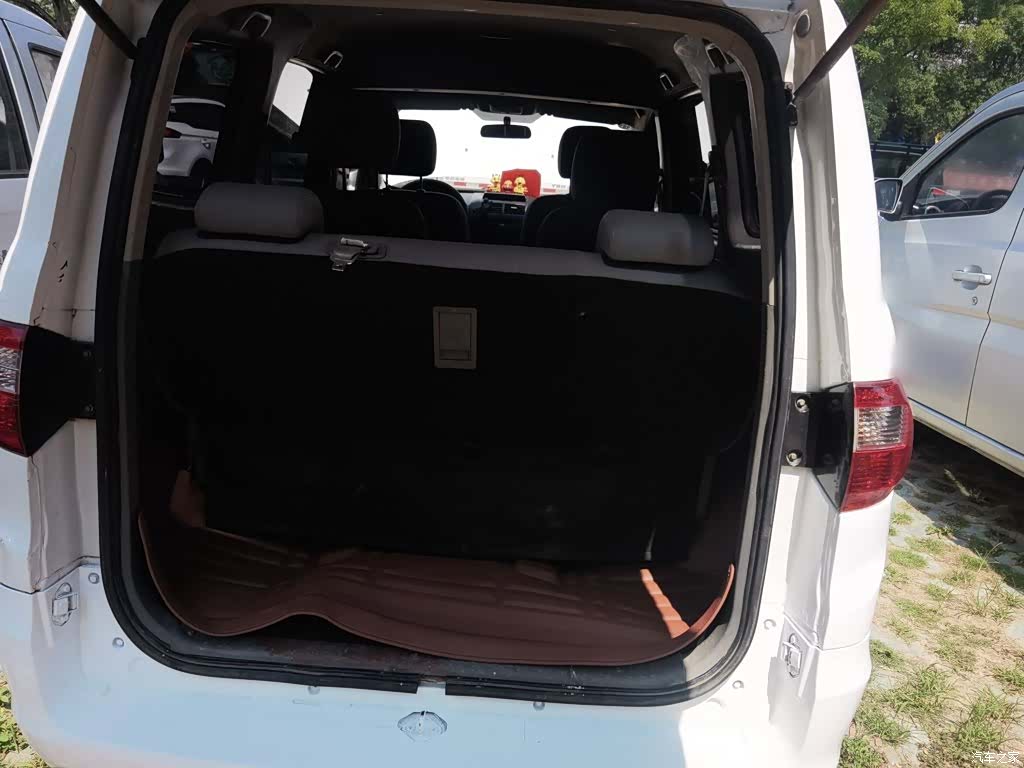 BAIC M20, 2015 14
