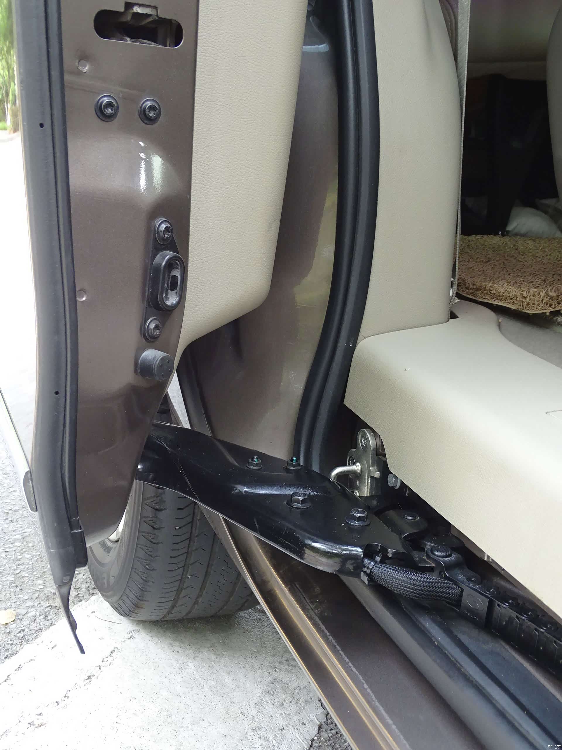 Buick GL8, 2011 45