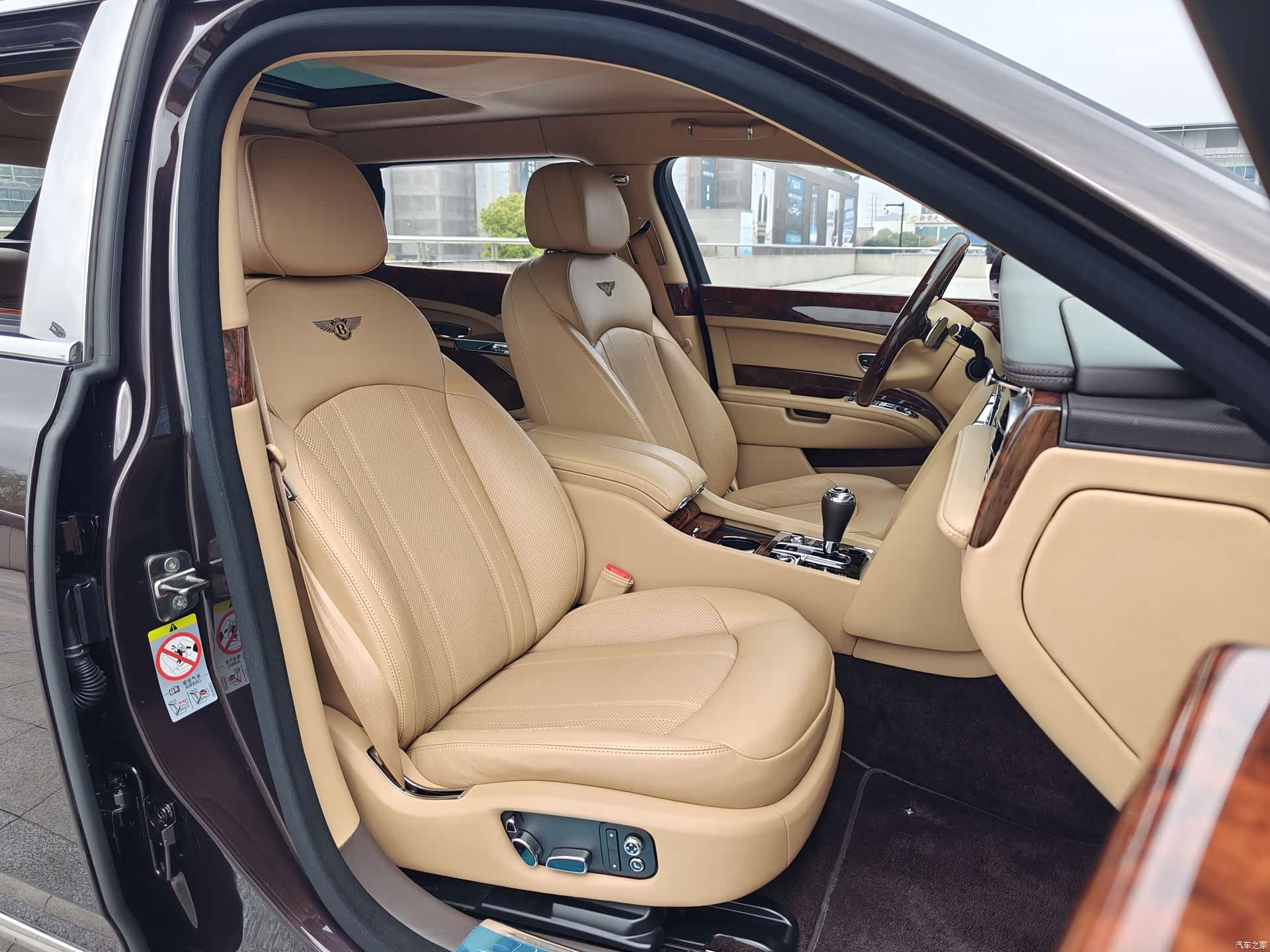 Bentley Mulsanne, 2019 16