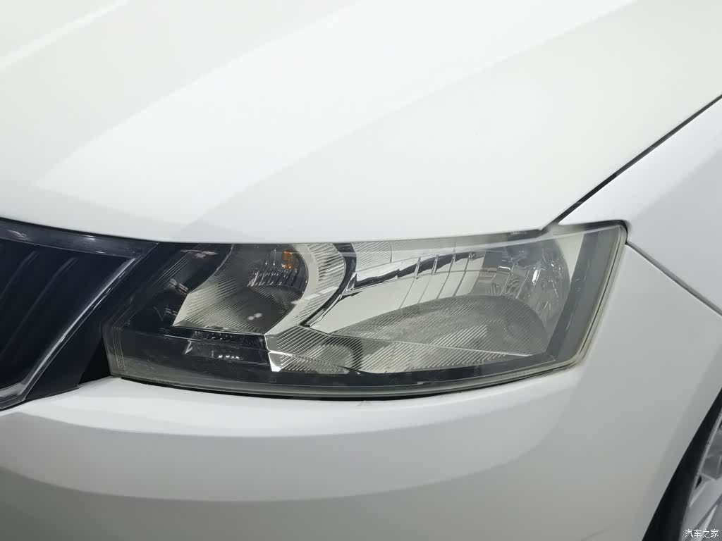 Skoda Rapid, 2016 7