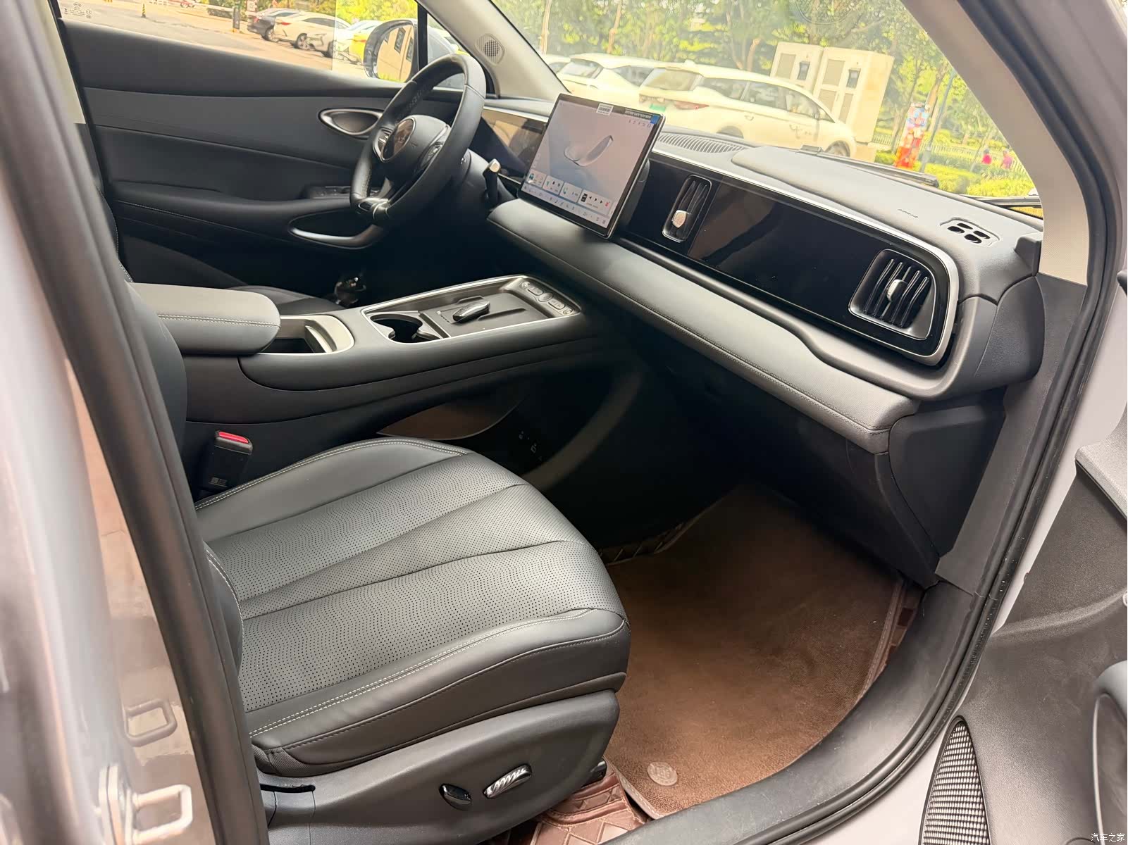 BYD HiAce, 2025 9