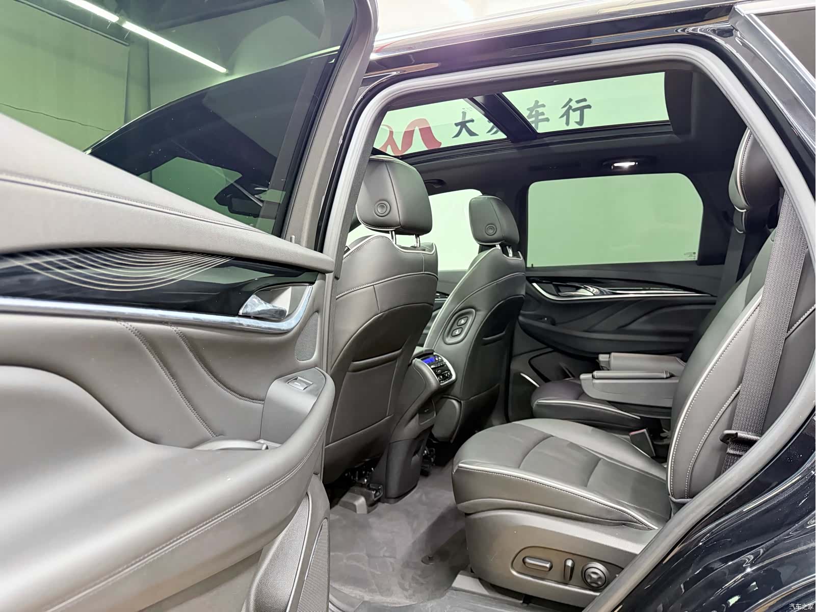 Buick Enclave, 2023 25