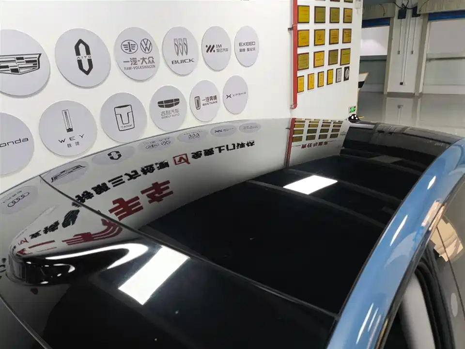IM Motors Zhiji LS6 IM Motors Zhiji LS6