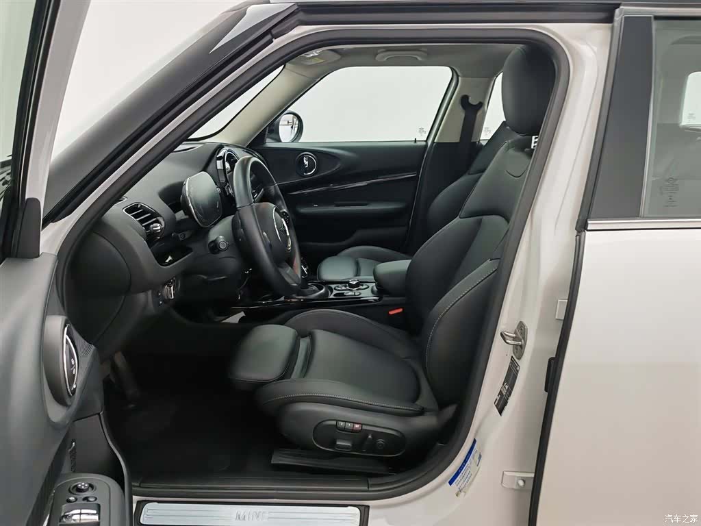 Mini Clubman, 2023 10