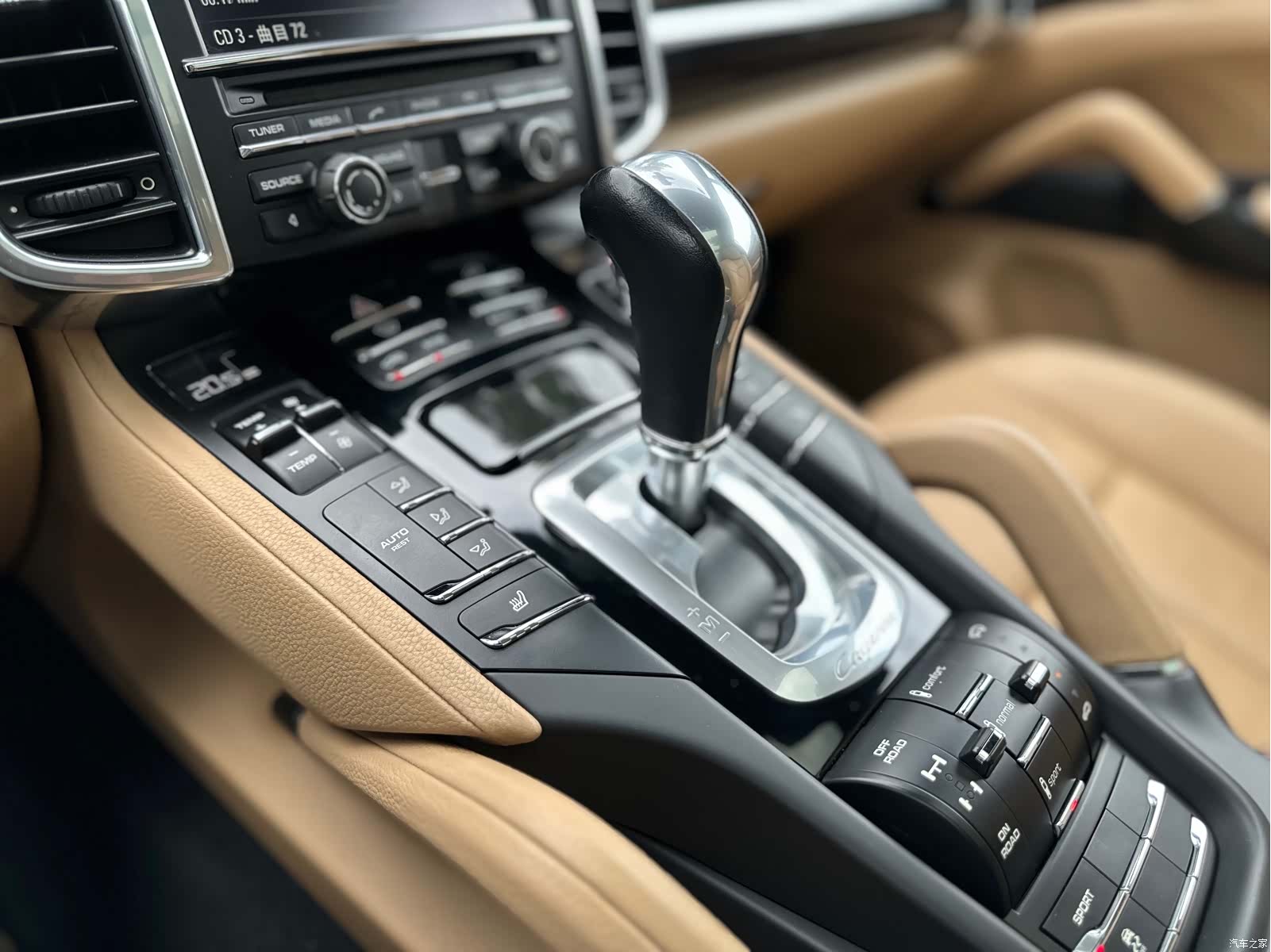 Porsche Cayenne, 2014 11