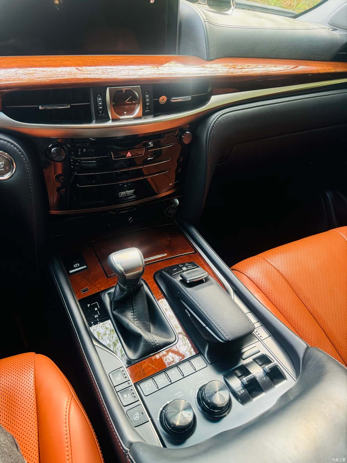 Lexus LX, 2016 12