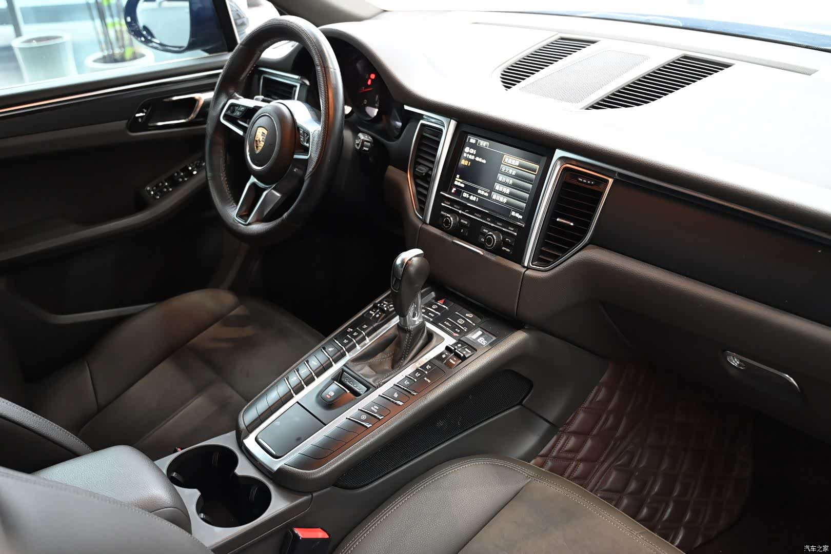 Porsche Macan, 2016 8