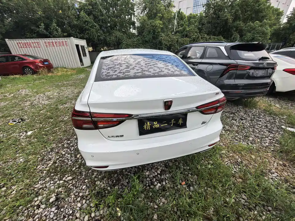 Roewe i6