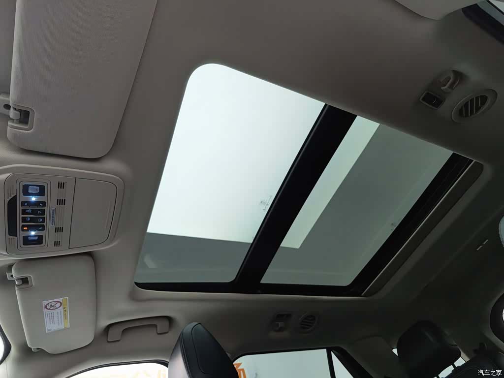 Ford Explorer, 2022 14