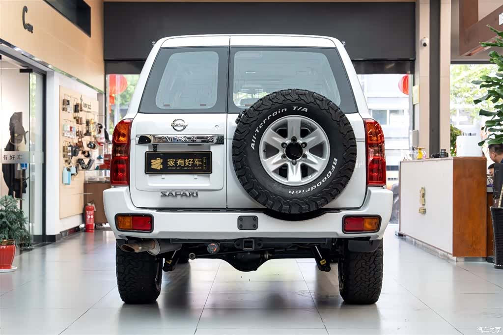 Nissan Patrol, 2019 все фото