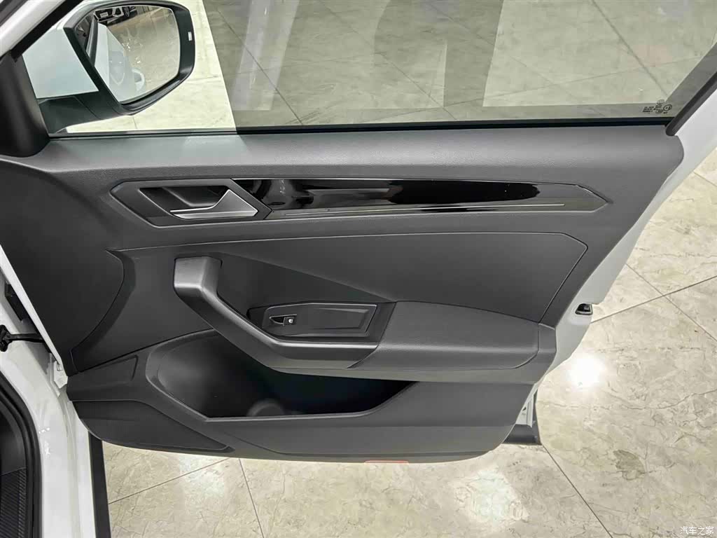 Volkswagen T-ROC, 2022 12
