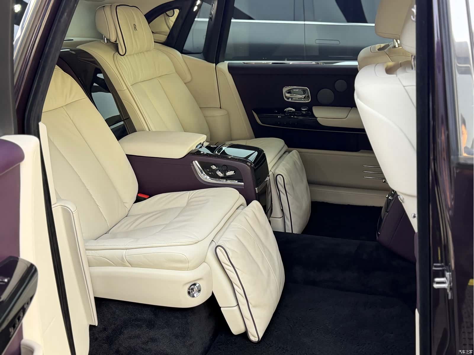 Rolls-Royce Phantom, 2019 10
