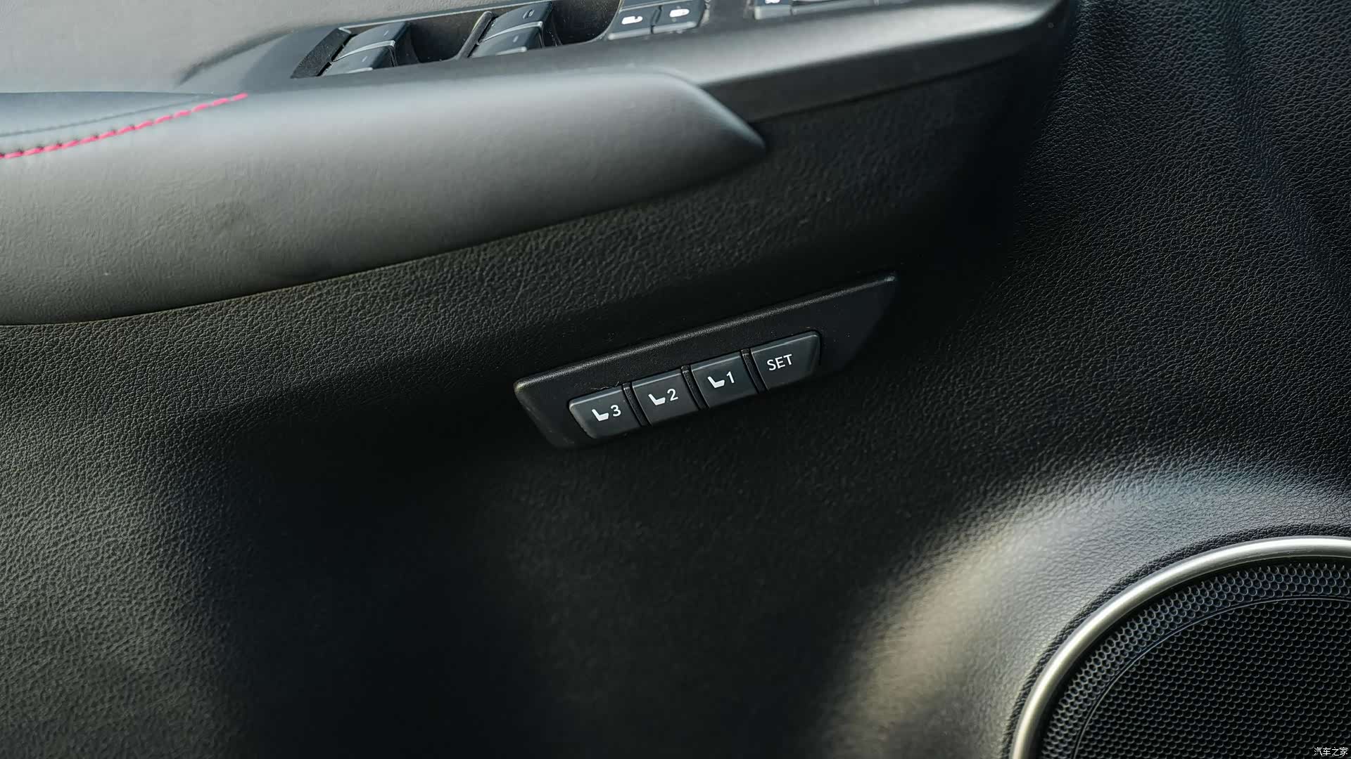 Lexus NX, 2016 25