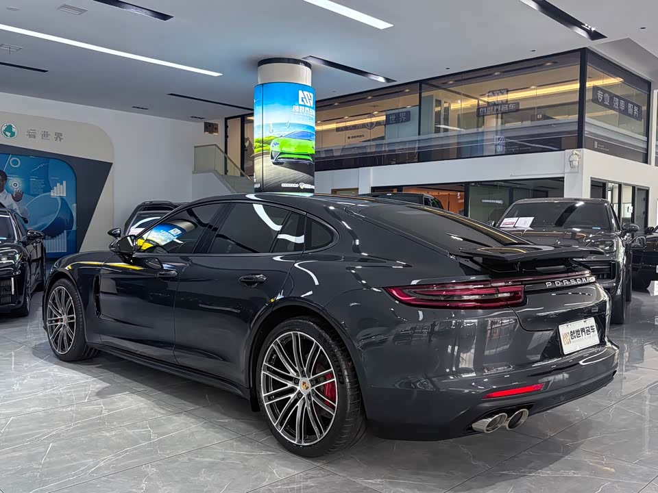 Porsche Panamera