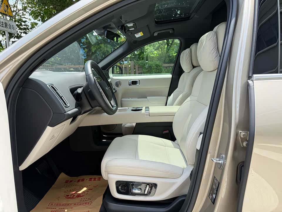 Li Auto Ideal L8