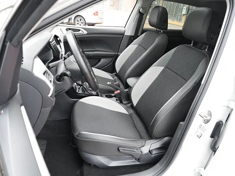 Volkswagen Exploring the shadow