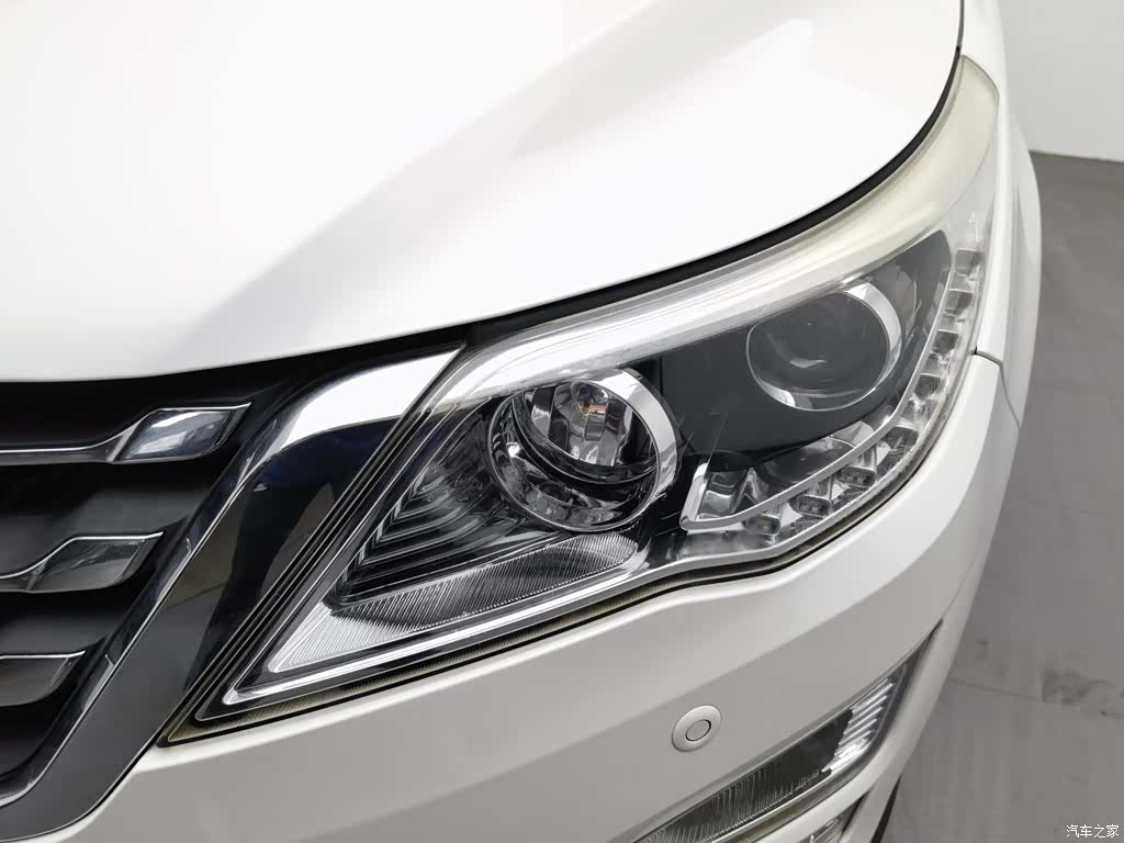 Wuling 560, 2016 7