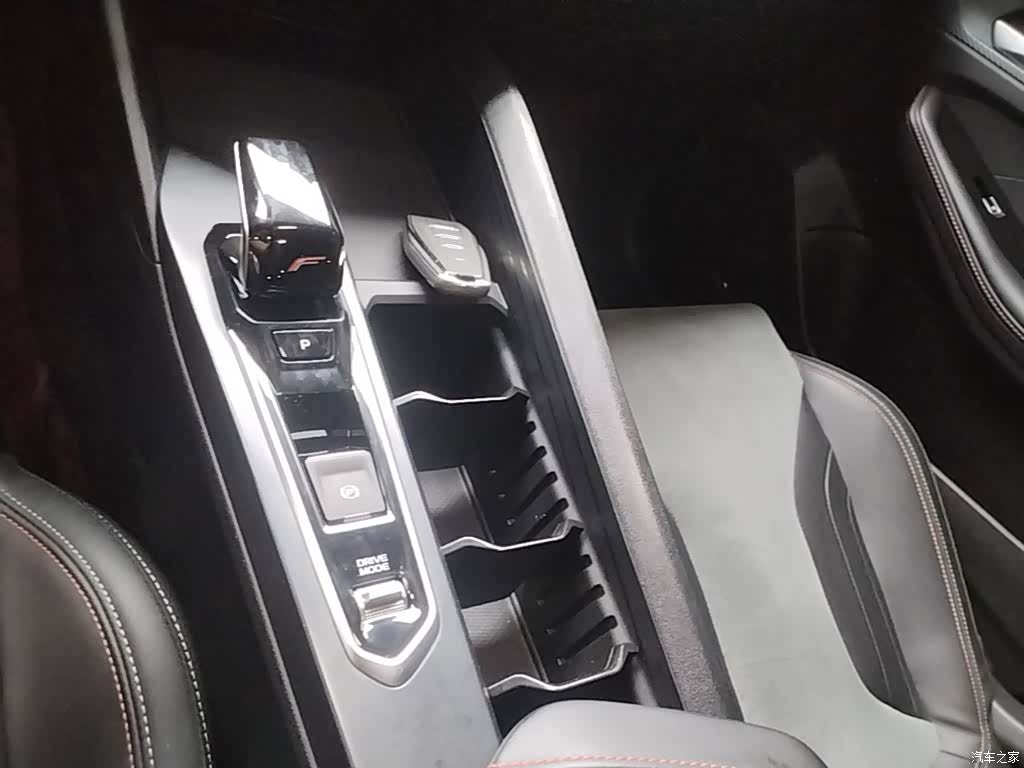 Geely Binray, 2023 14