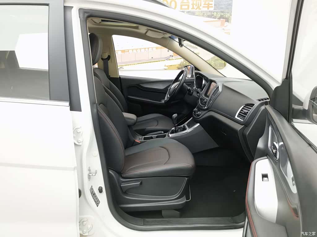 Wuling 560, 2016 23
