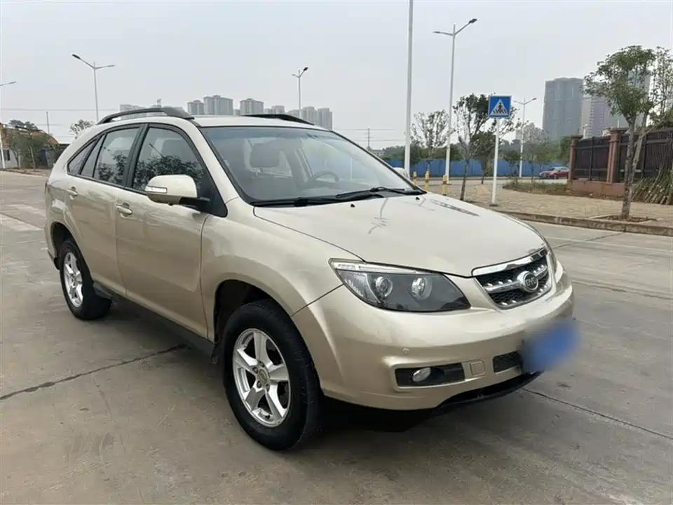 BYD S6