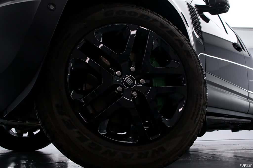 Land Rover Defender, 2026 16