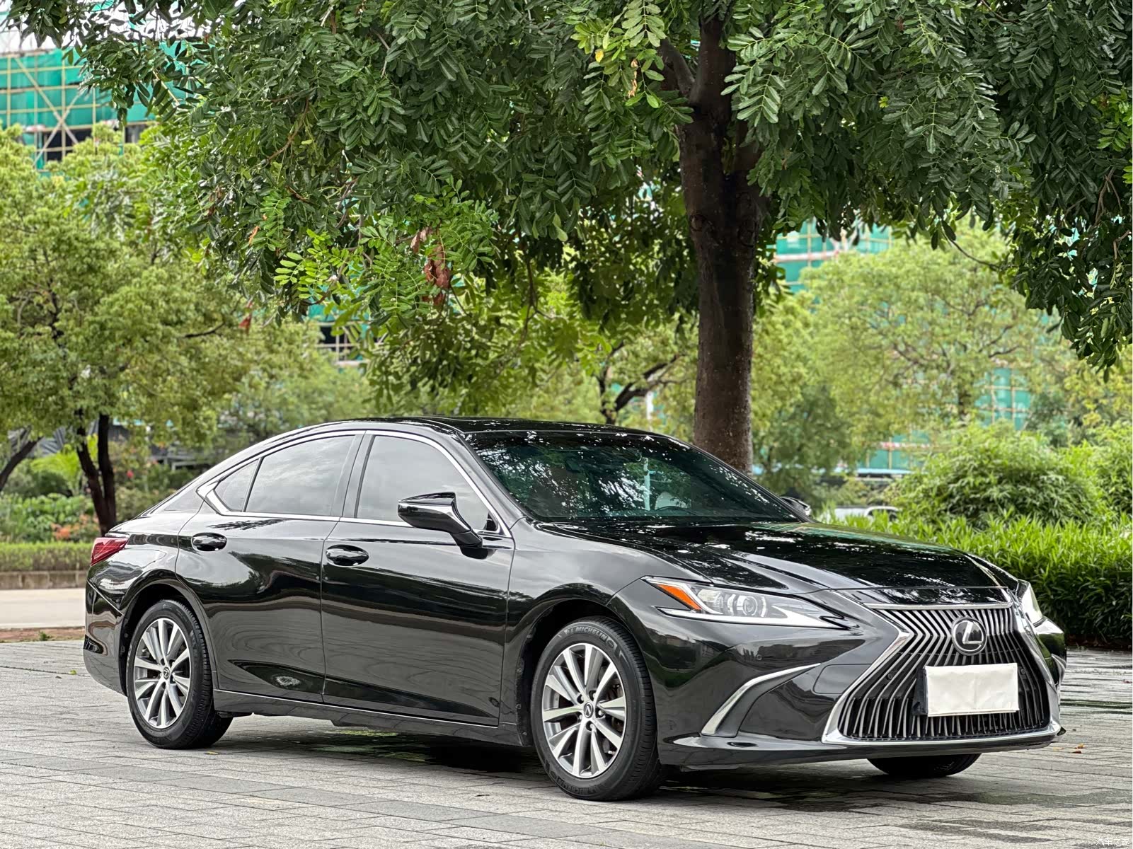 Lexus ES, 2019 3