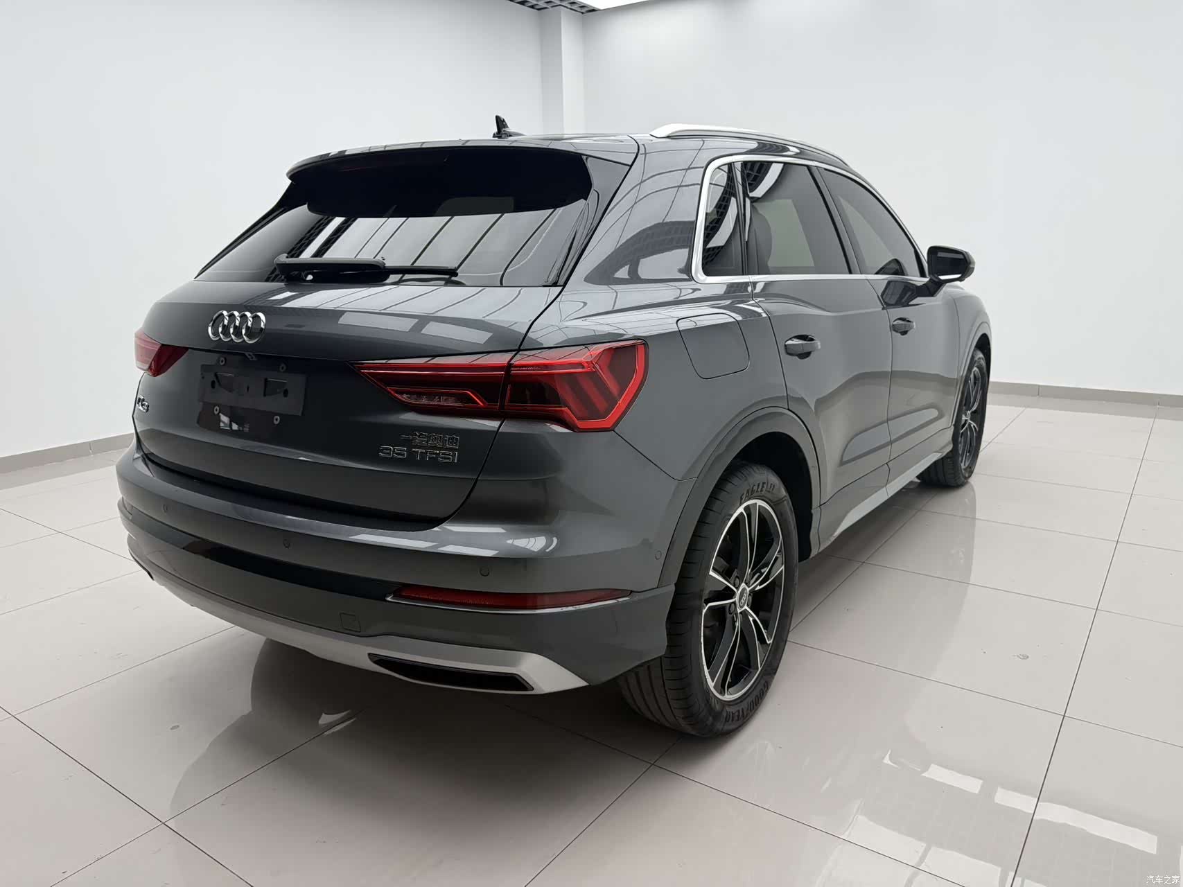 Audi Q3, 2022 4