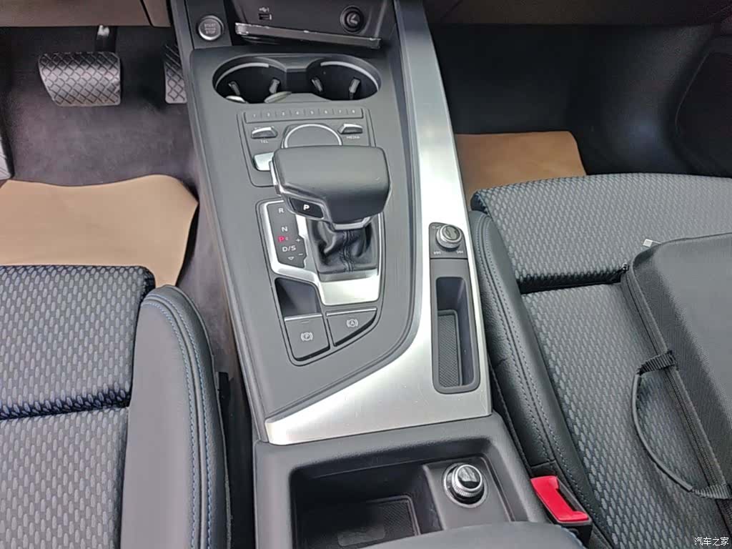 Audi A4L, 2018 10