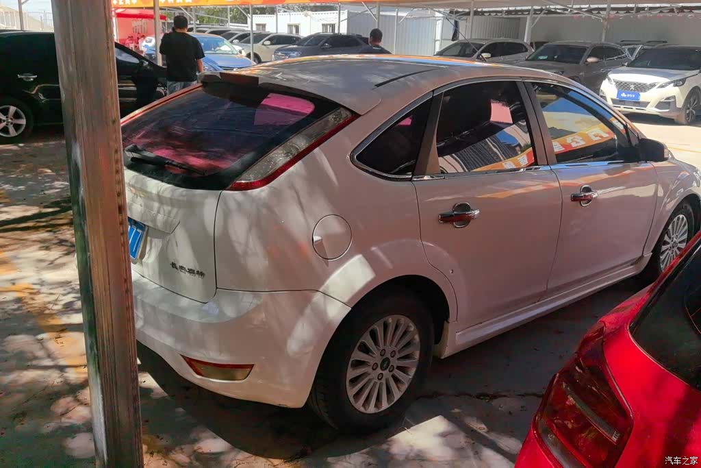 Ford Focus, 2015 3