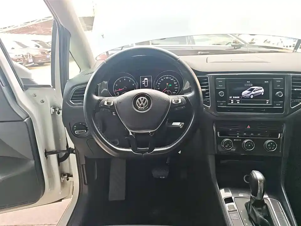 Volkswagen Golf*Jiayu