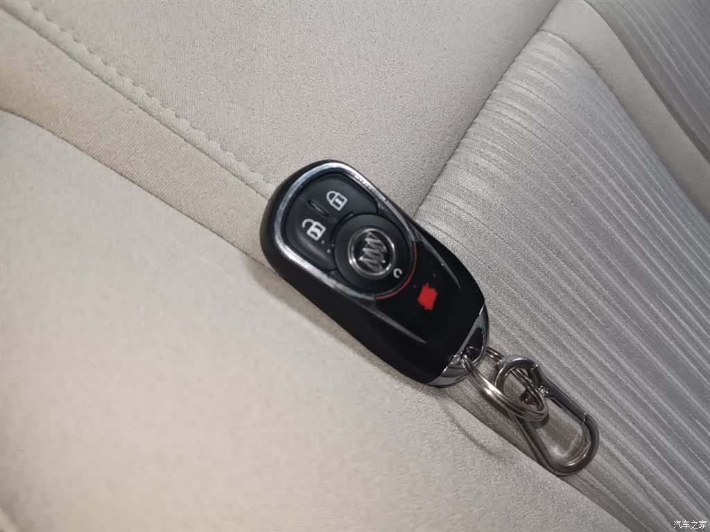 Buick GL8, 2018 9
