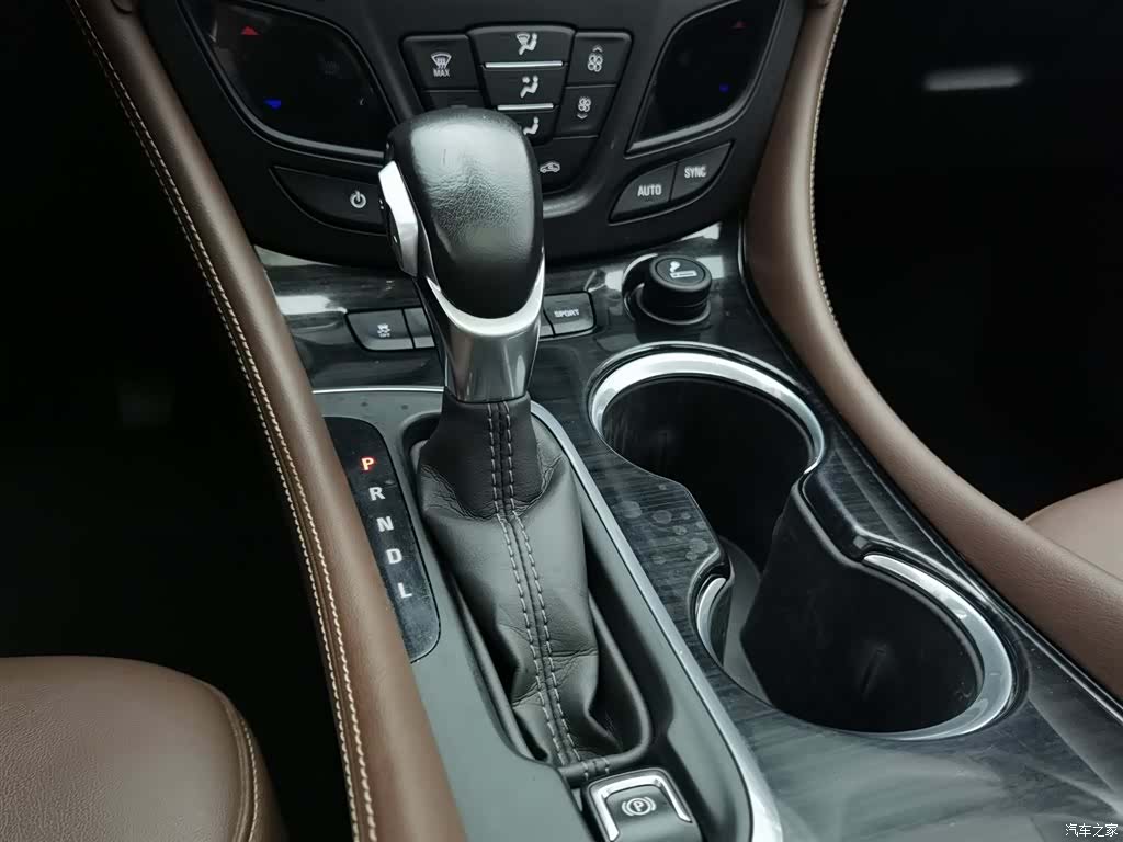 Buick Envision Plus, 2021 13