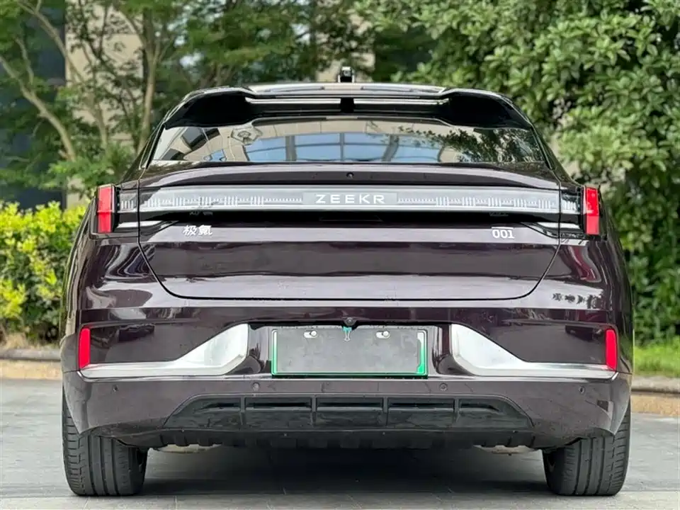 Zeekr 001