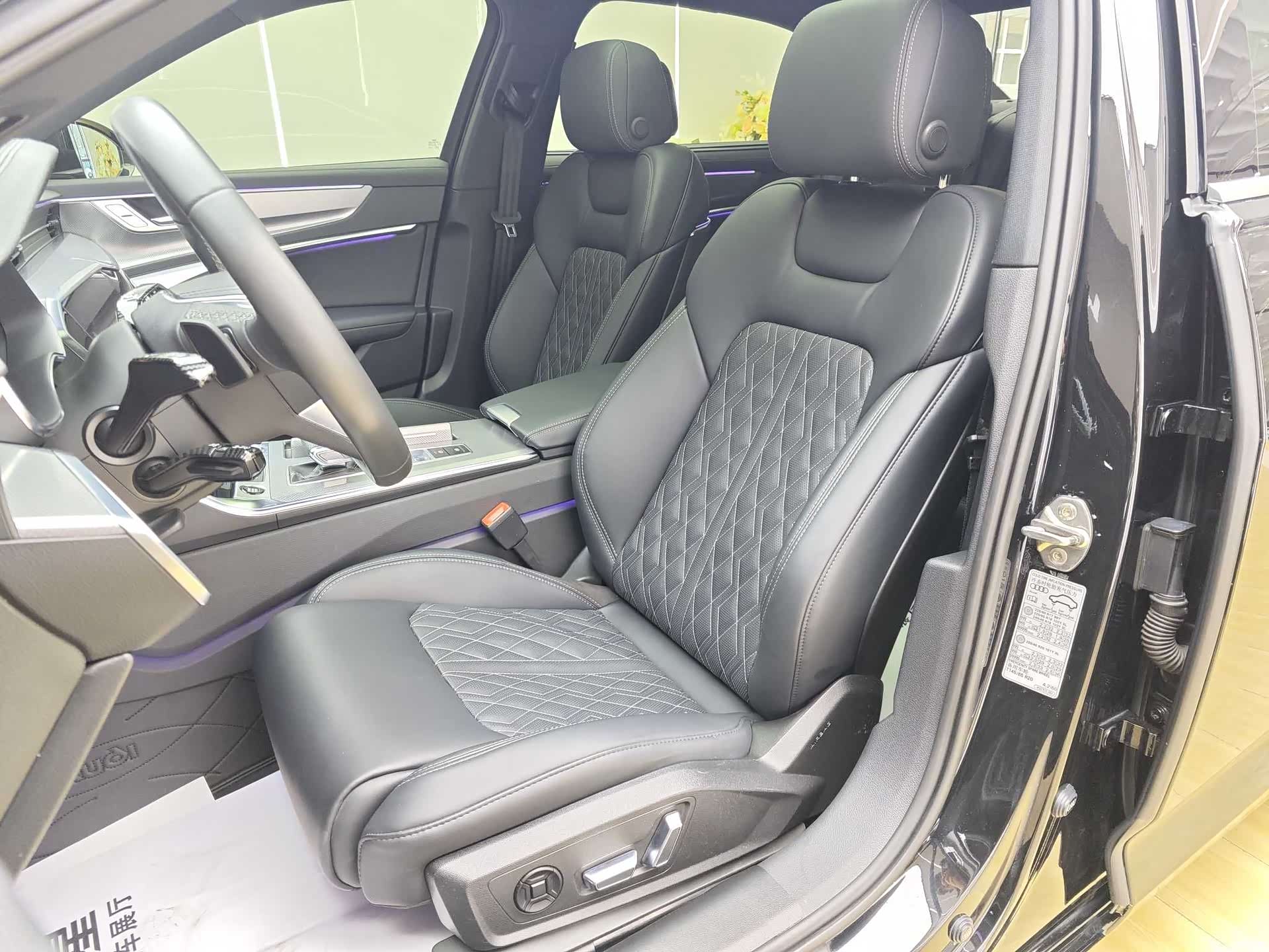 Audi A6L, 2021 9