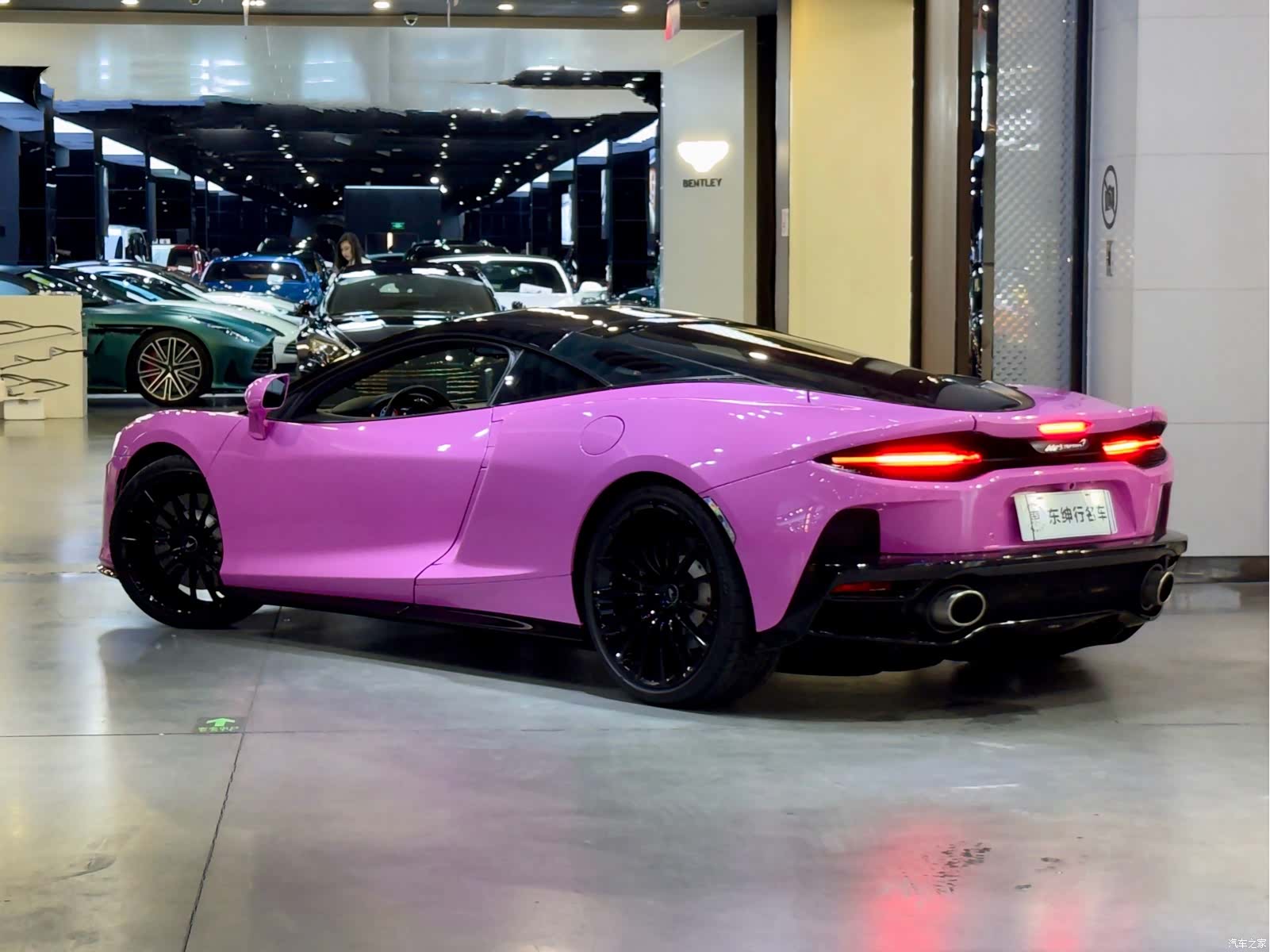 McLaren GT, 2022 7