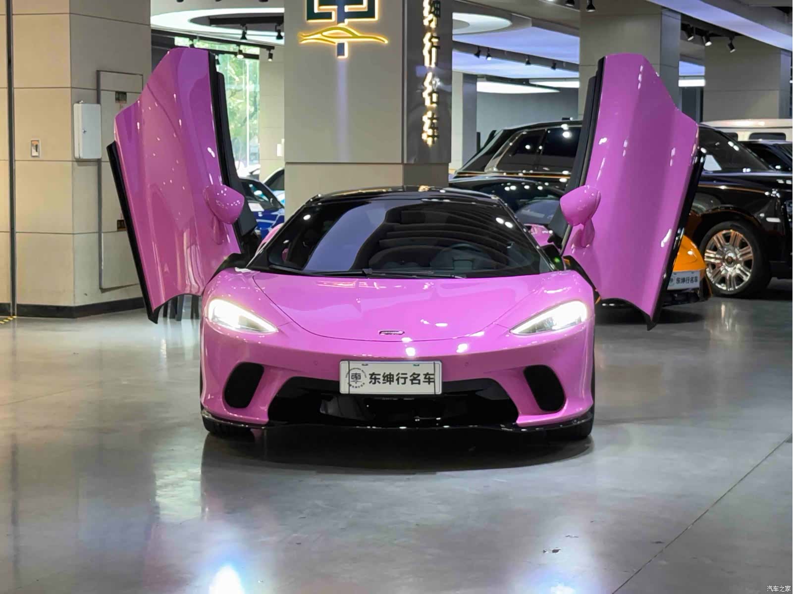 McLaren GT, 2022 2