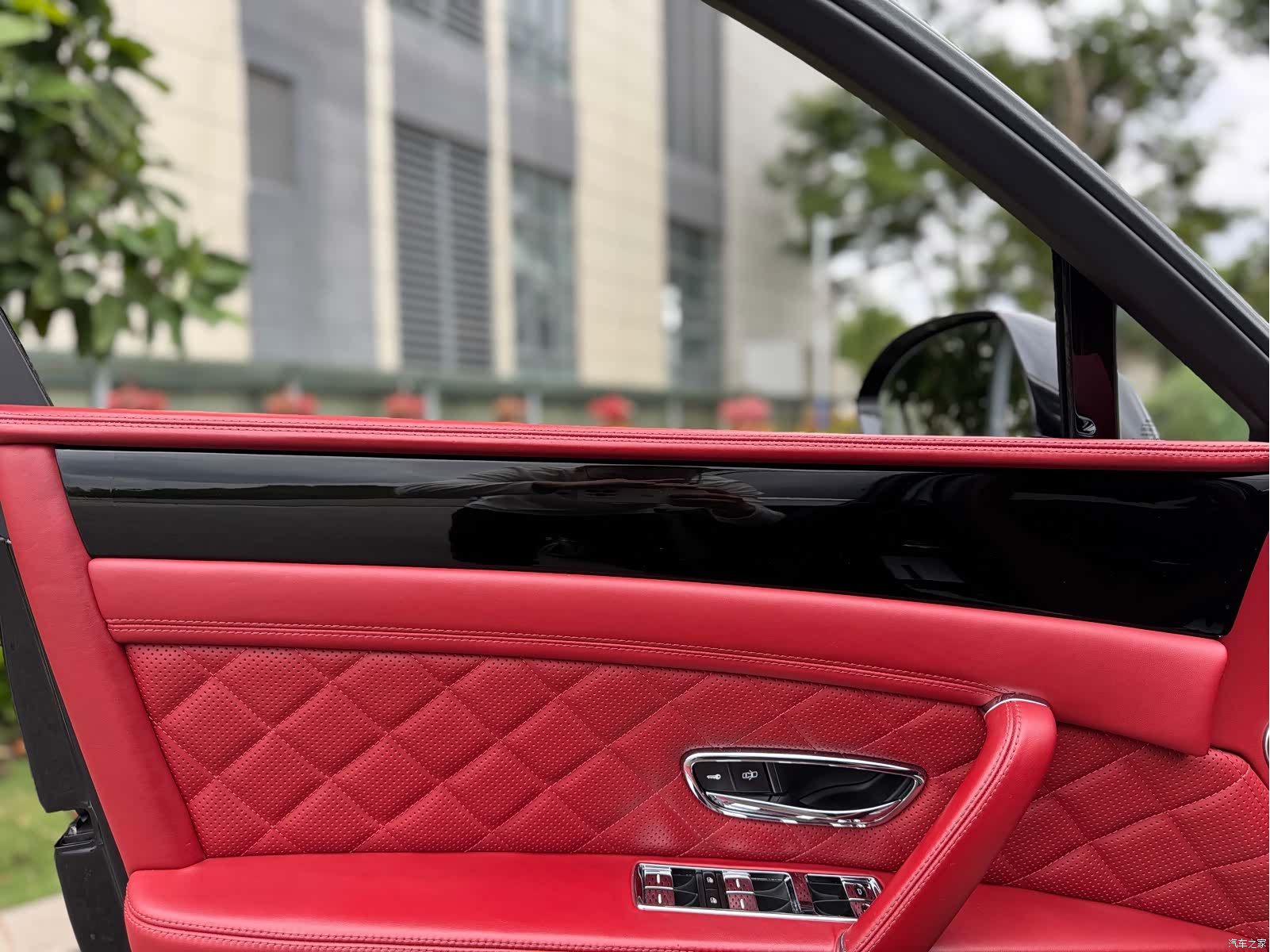 Bentley Flying Spur, 2020 16