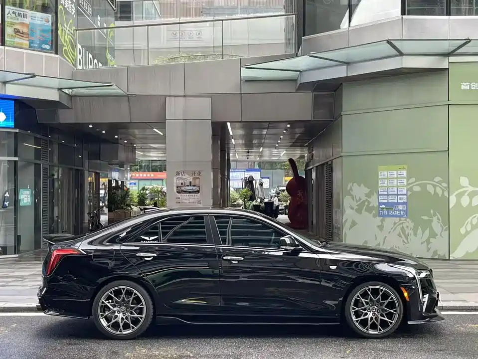 Cadillac CT4