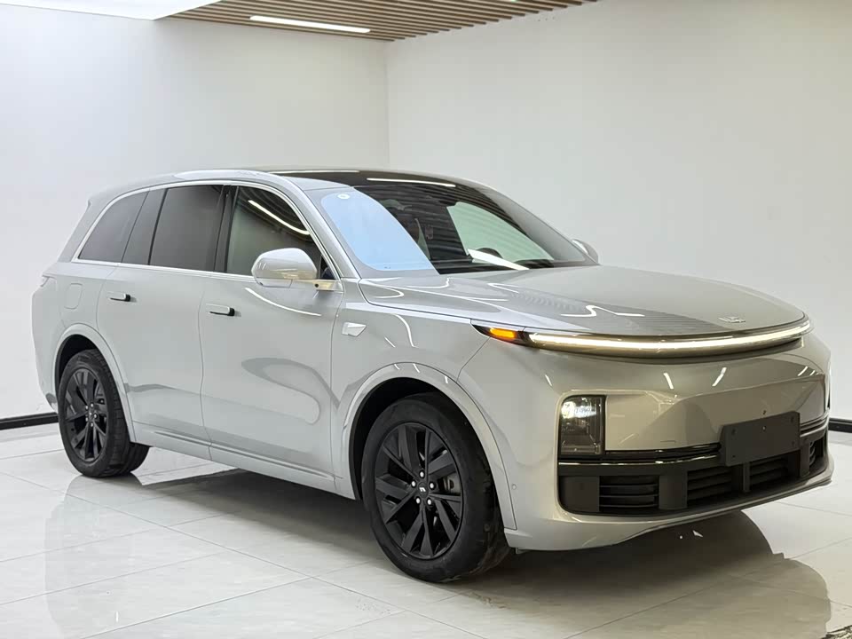 Li Auto Ideal L8