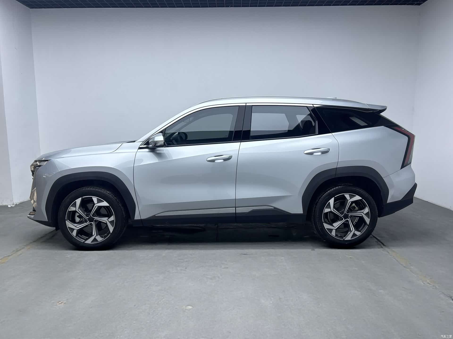 Geely Boyue, 2024 15