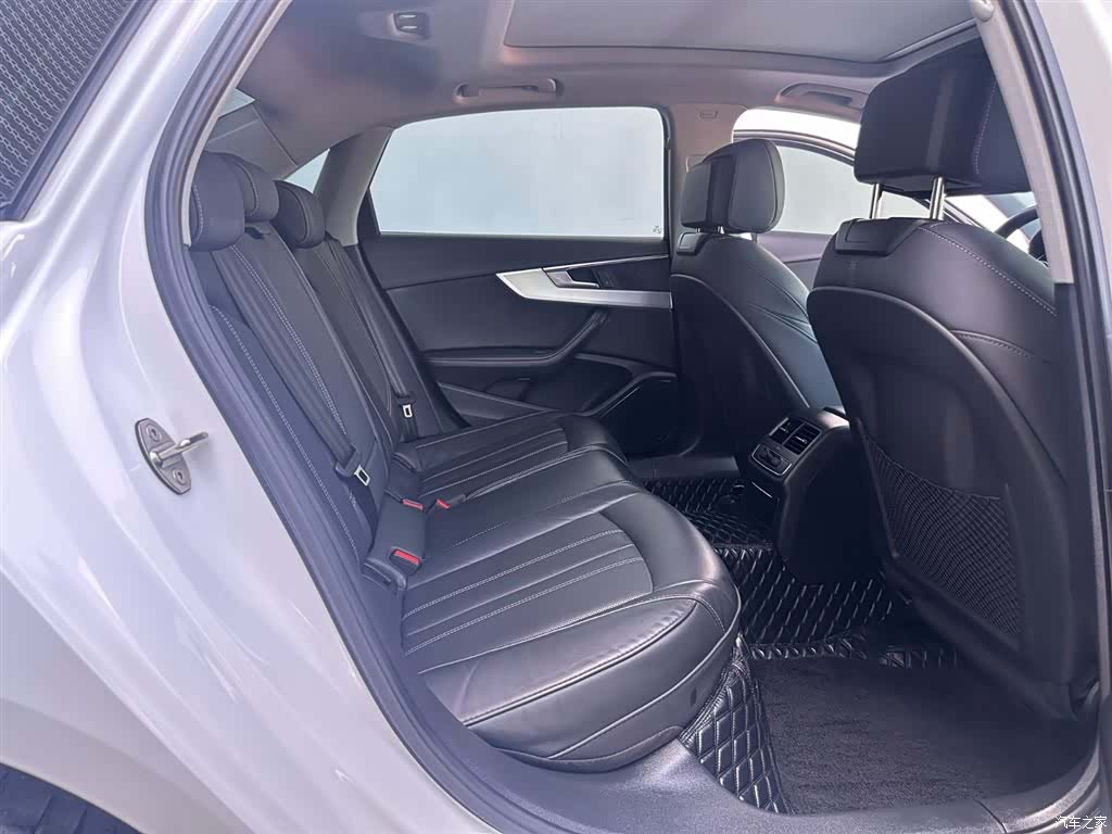 Audi A4L, 2023 12