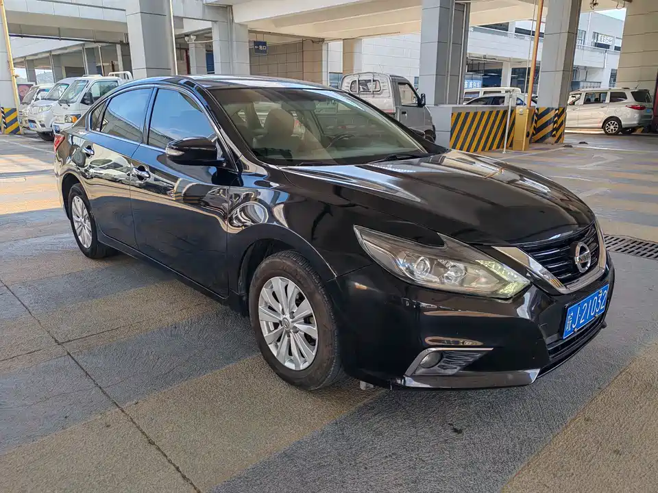 Nissan Teana